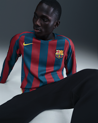 FC Barcelona 2005/06 Reissue Men's Nike Soccer Replica Long-Sleeve
